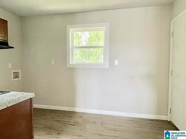 914 14th St SW — Photo 3