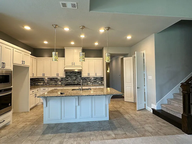 8533 Pine Valley Dr — Photo 18