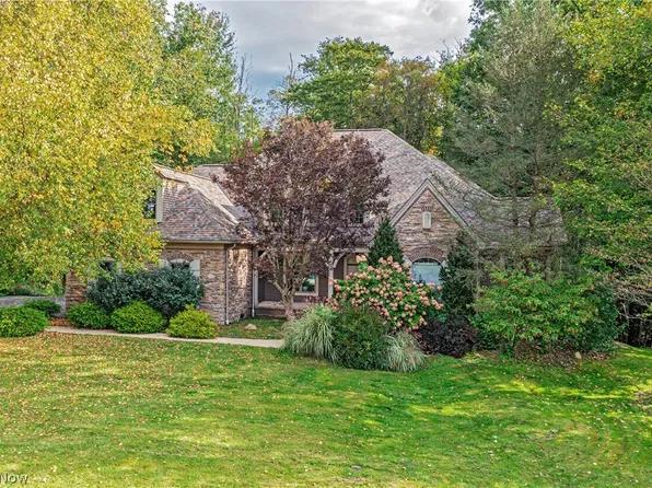 17351 Fish Creek Trl, Chagrin Falls, OH 44023
