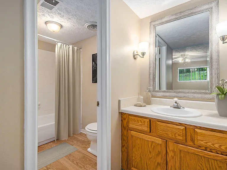 Park Place Apartments — Photo 16
