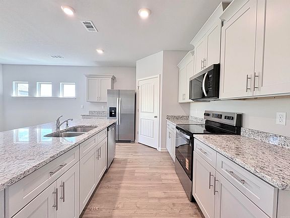 5th image of 3309 Carroll Dr