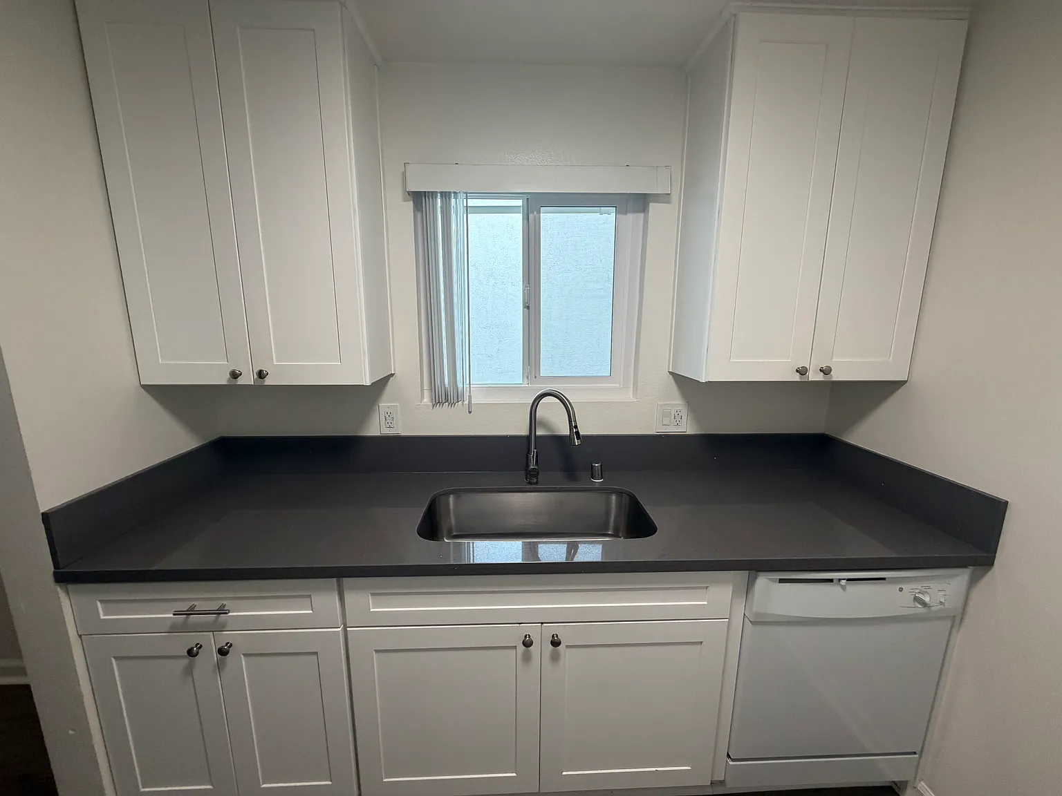 Eureka Gardens Apartments — Photo 4