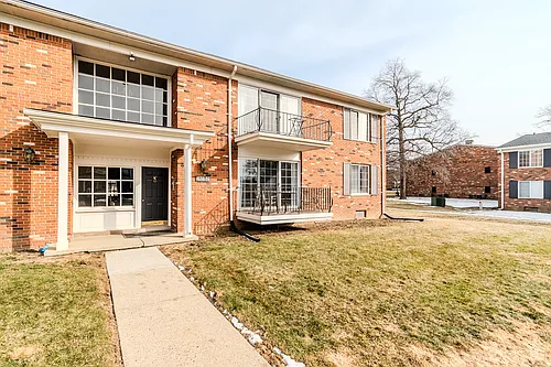 474 Fox Hills Dr N #A-2 Photo 1