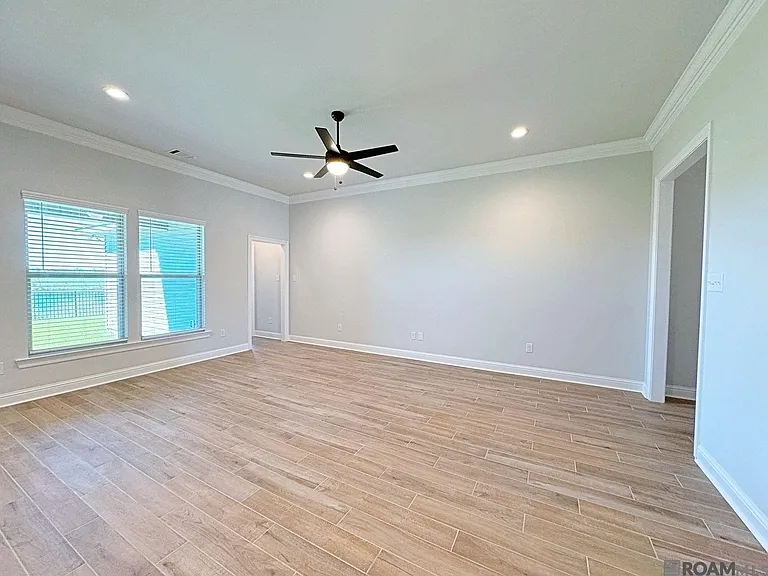 722 Bellegrove Square Ave — Photo 7