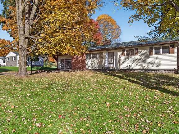 3rd image of 144 Dingman Hill Rd