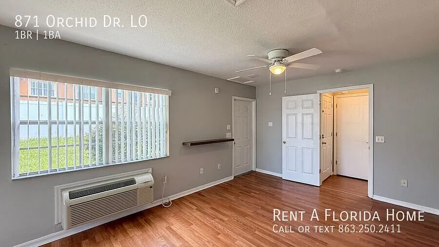Cozy 1-Bedroom Apartment in Island Club West Water and Electric Included with Limitations! — Photo 4