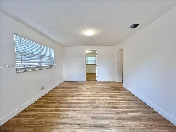 5th image of 2714 NE 13th Ter #0