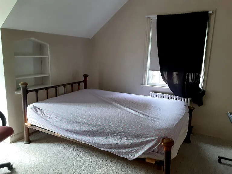 1307 E 3rd St #3 — Photo 2