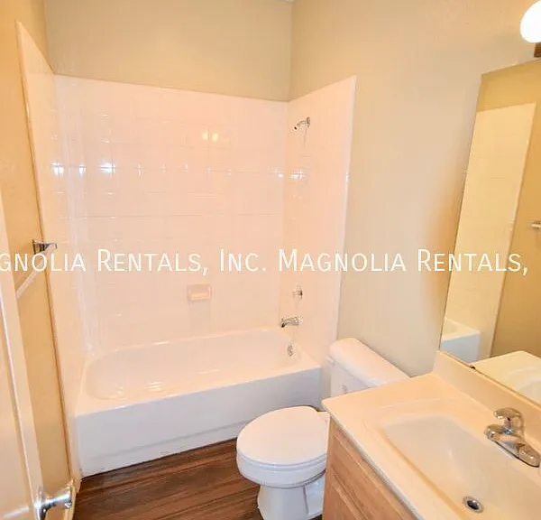 2924 N J St #221 — Photo 13