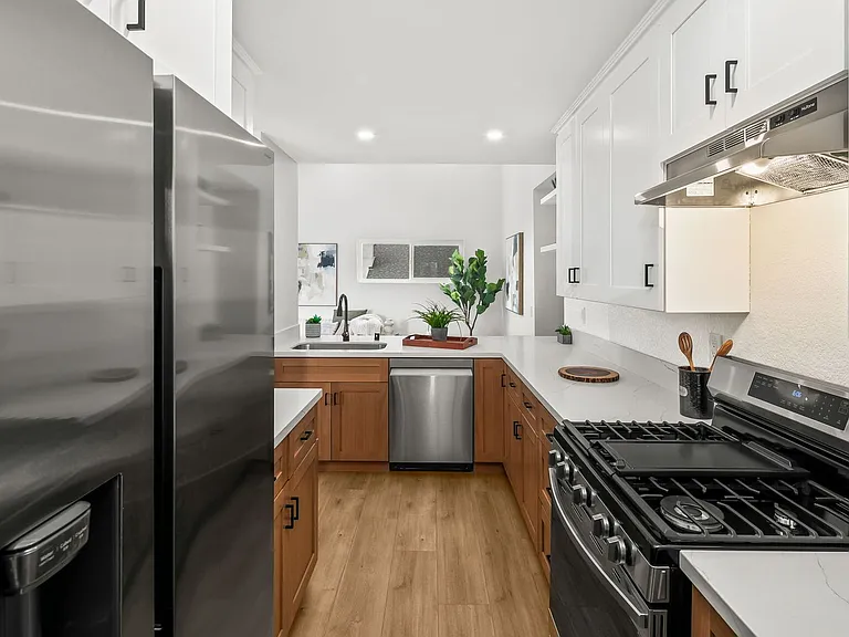 152 Evergreen Ave #4 — Photo 15