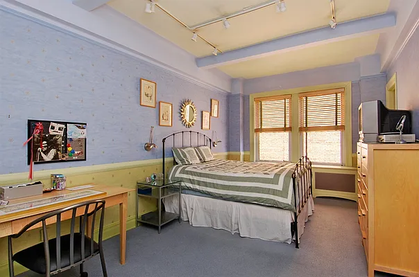 Sold by Corcoran | media 7