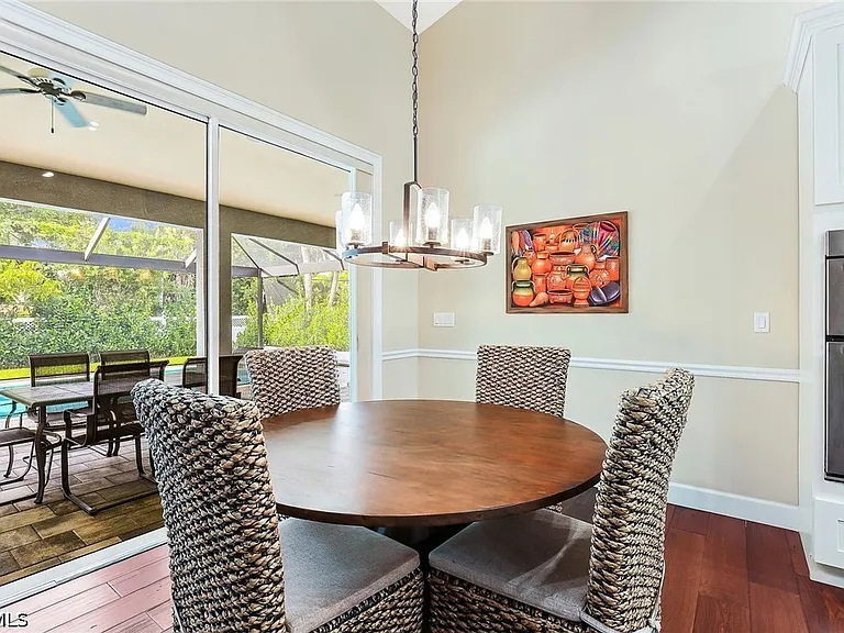 1221 La Faunce Way — Photo 7