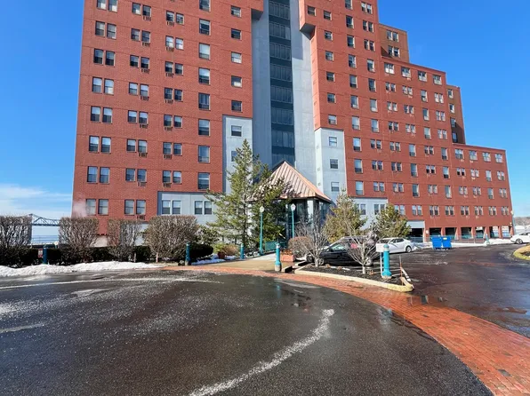 750 Davol St Unit 119, Fall River, MA 02720