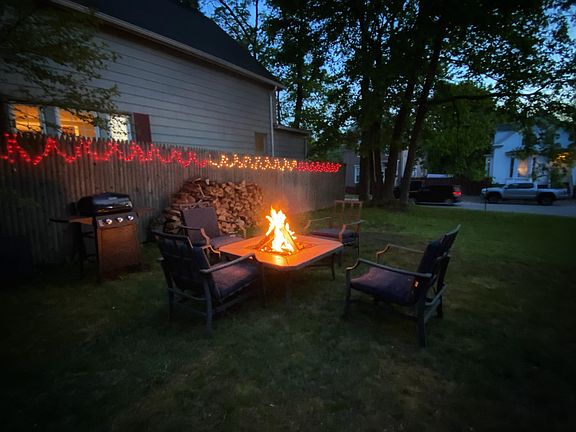 5th image of 463 Saint John St #3R