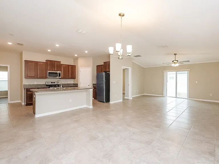 204 Archcliffe Point Pl — Photo 4