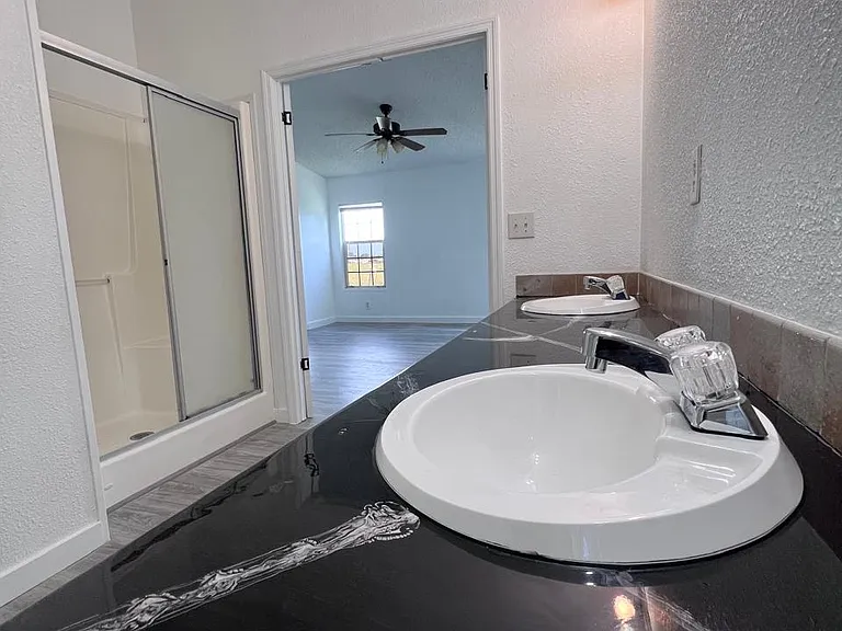 905 Edgar Ct — Photo 16