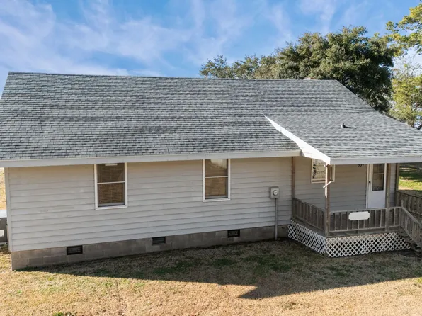 991 Pinecrest Road, Bath, NC 27808