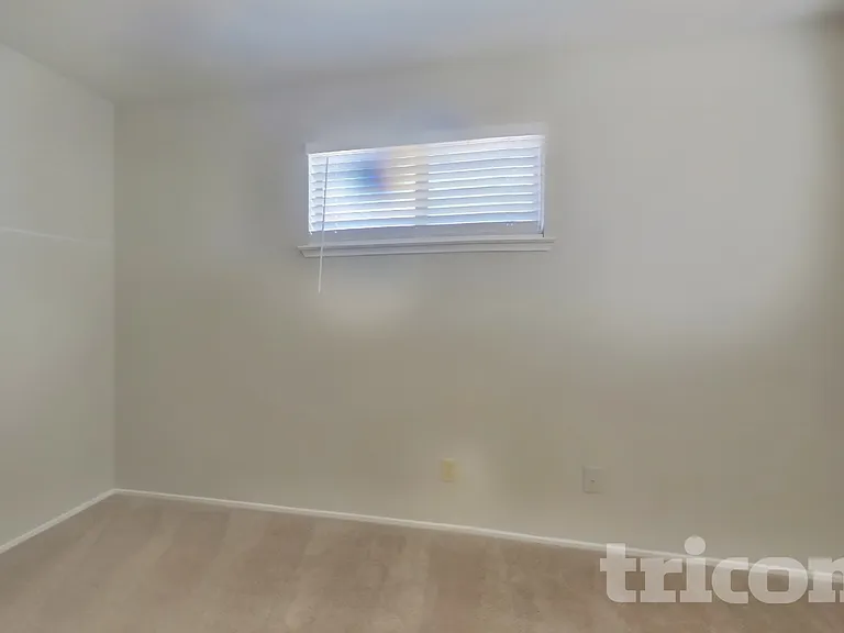 1630 E Lake Ct — Photo 6