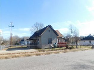 1023 W 5th Ave, Gastonia, NC 28052