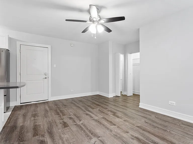 The 1521 Sherwin — Photo 10