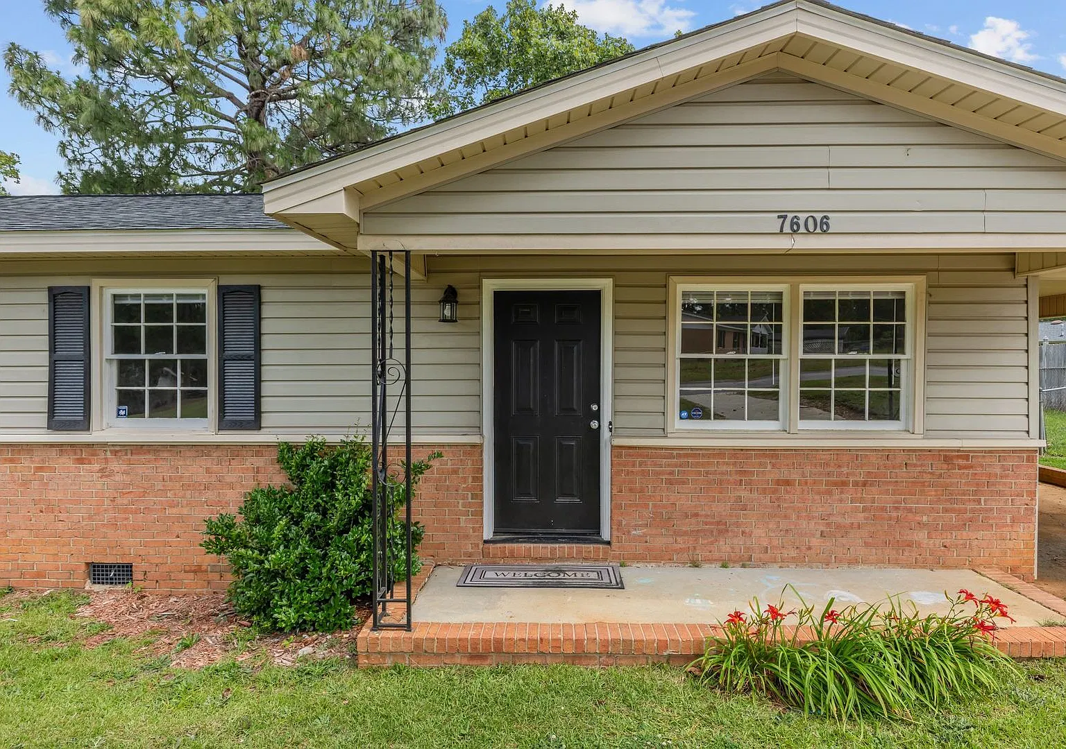 3 Br/2Ba Ranch Close to Post — Photo 3