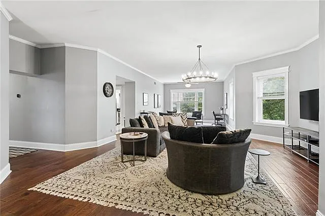 2 bed, 2.0 bath, 1918 sqft, $4,100 — Photo 3