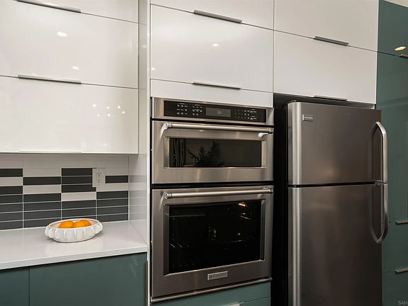 4th image of 8570 Aspect Dr