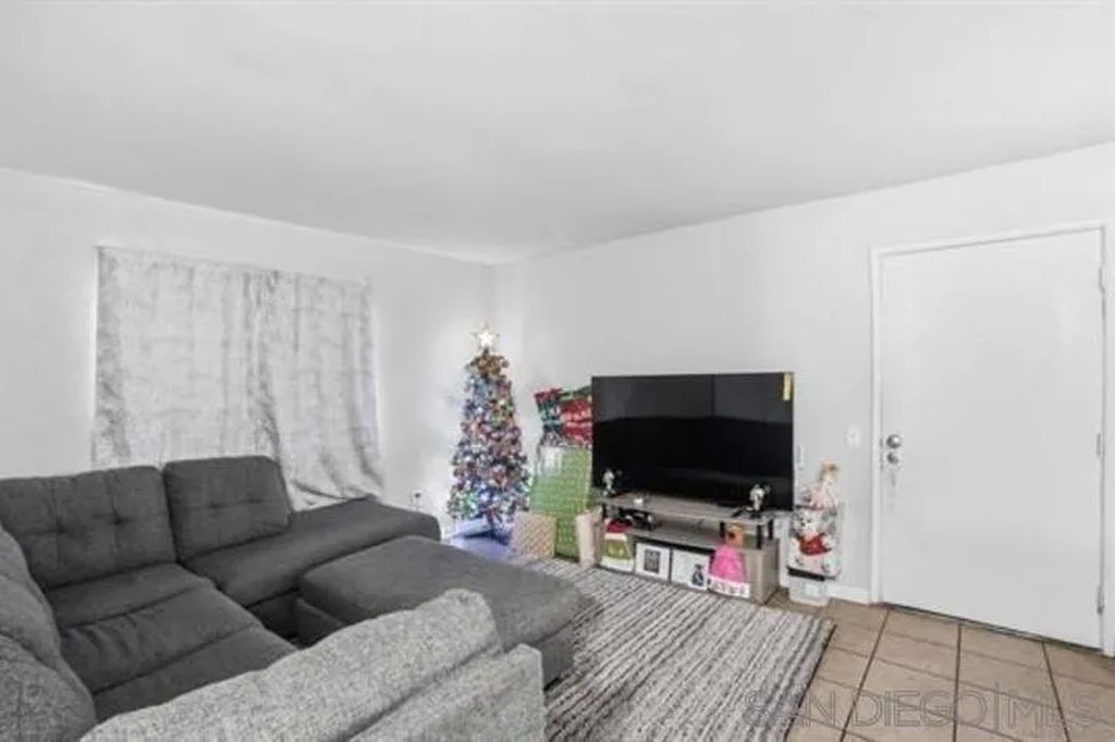829 Grand Ave, Spring Valley, CA - More