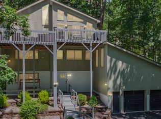 322 Brentwood Dr, Bushkill, PA 18324
