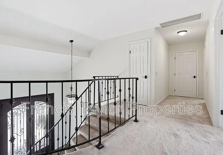 29059 Meadow Glen Way W — Photo 21