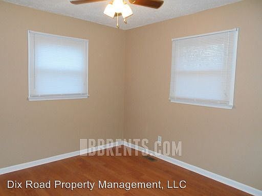 3rd image of 518 Kenwood Ln