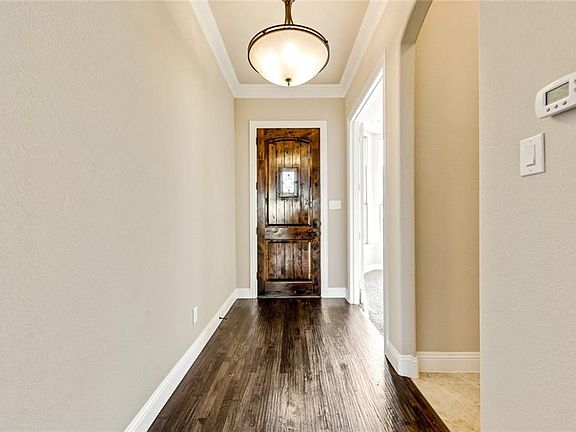 4th image of 5009 Pemberton Ln