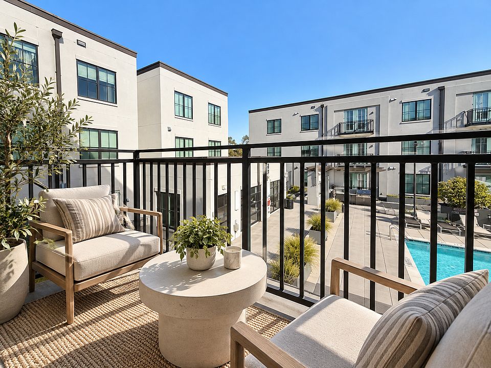1st image of 1501 Montgomery St #215