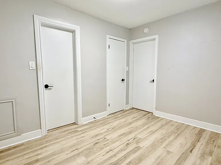 308 Askin Ave #5 — Photo 8