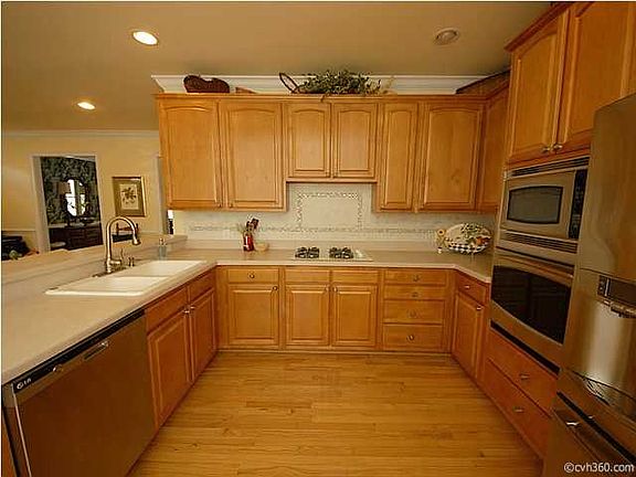 5th image of 1444 Bloomingdale Ln