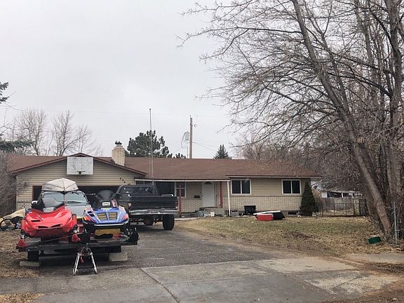 2nd image of 324 E 23rd St