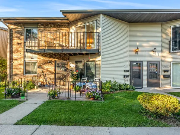 W169N11594 Biscayne DRIVE #15, Germantown, WI 53022