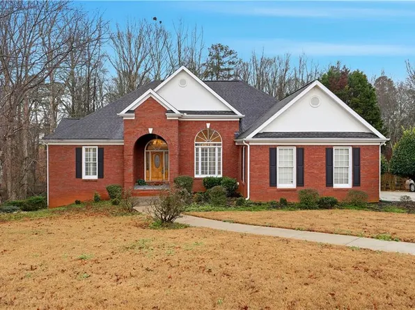 3051 Glenview Ln, Monroe, GA 30656
