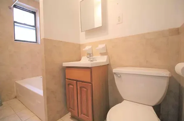 Rented by Hagstrom Management Inc | media 37