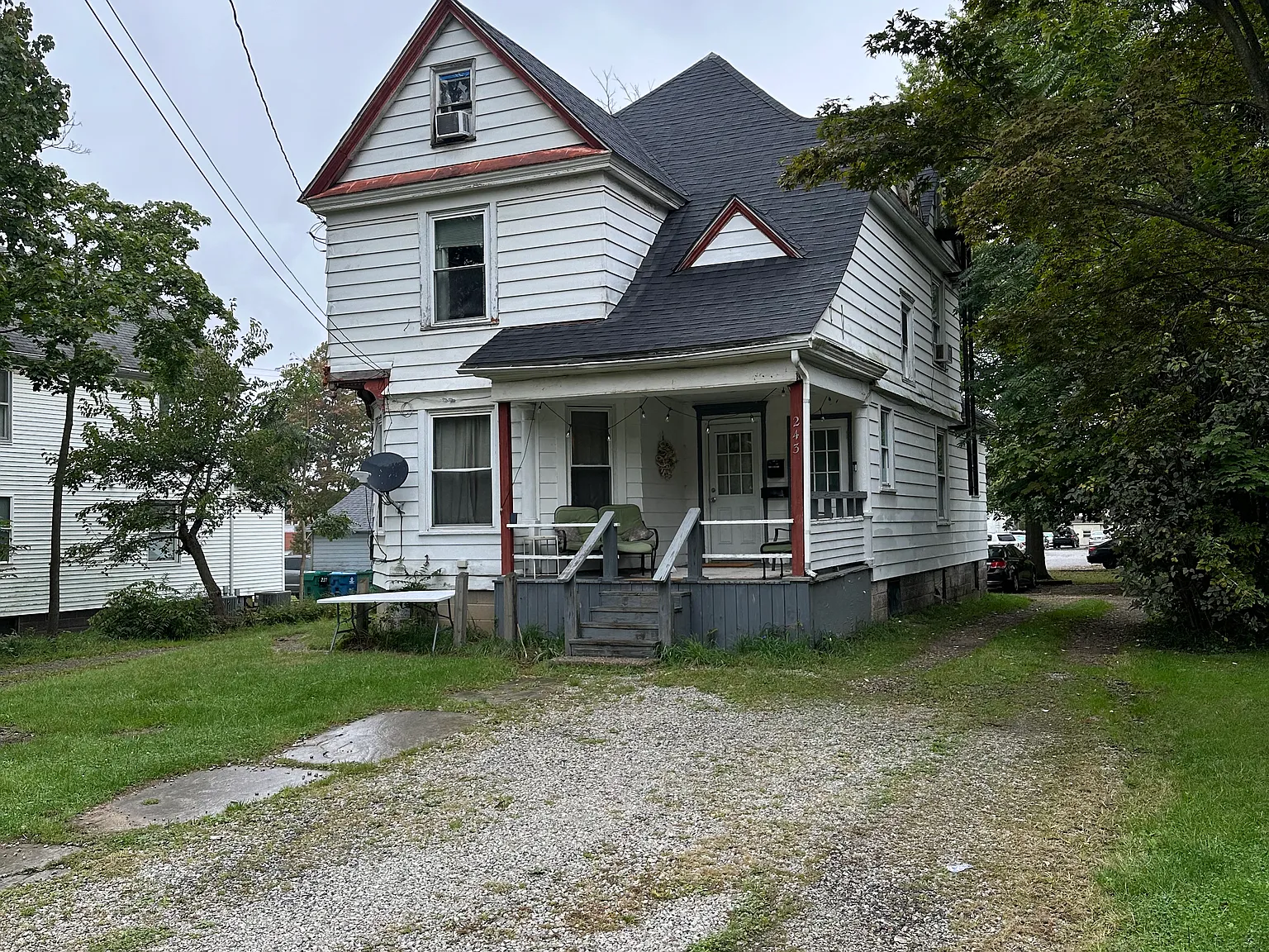 5 bed, 1800 sqft, $3,125 — Photo 1