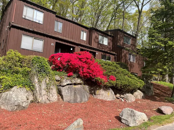 16 Terra Court, Highland Mills, NY 10930