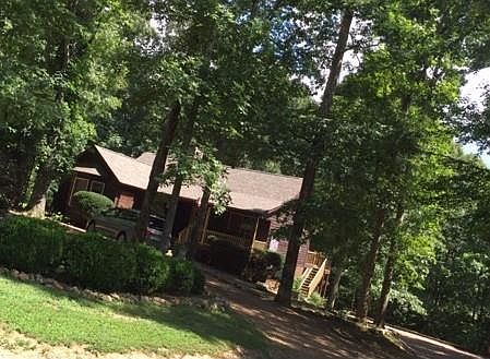 5th image of 869 Matthew Ct