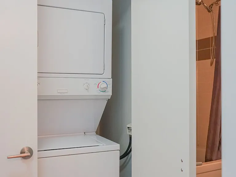 33 Bay St #4205 — Photo 8