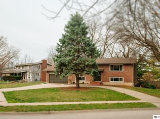 901 Sycamore Dr, Lincoln, NE 68510