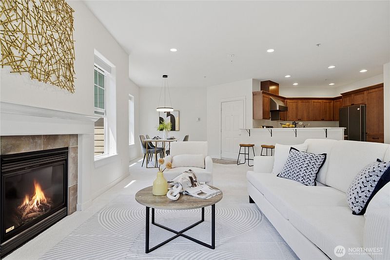 5th image of 22669 NE Alder Crest Drive #201