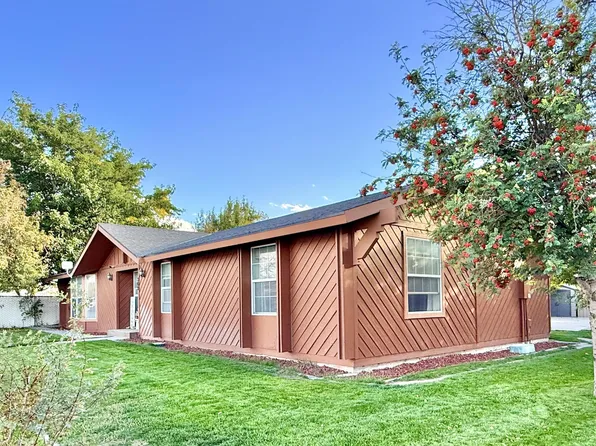 308 E 2nd St, Battle Mountain, NV 89820