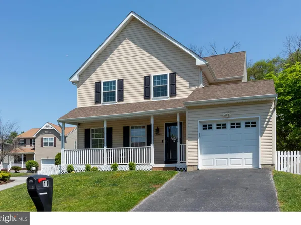 11 Liberty Ct, Upper Chichester, PA 19061