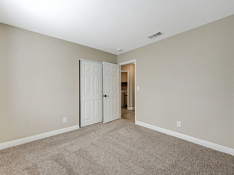 272 Comfort Dr — Photo 34