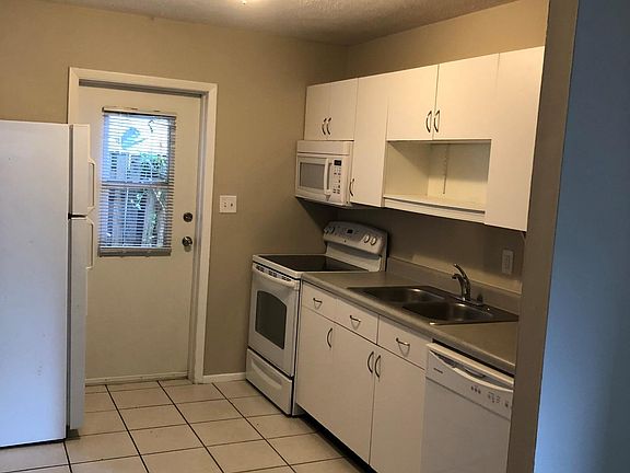 3rd image of 3406 W San Juan St APT B