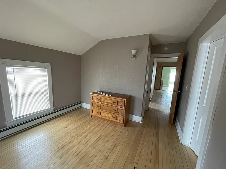 375 Dunn St — Photo 6